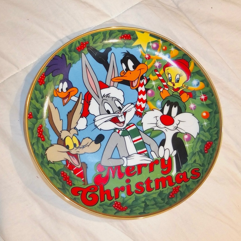 Looney tunes Christmas edition plate 🌲